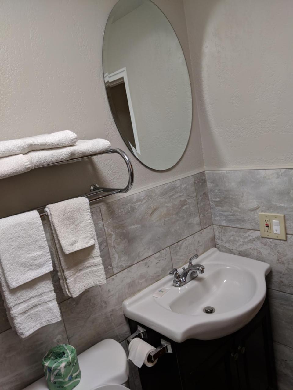 Americas Best Value Inn 브래드포드 외부 사진